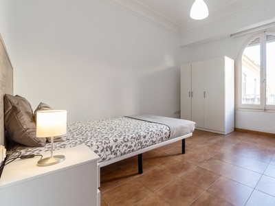 Encantadora habitación en el apartamento de 7 dormitorios, Ciutat Vella, Valencia