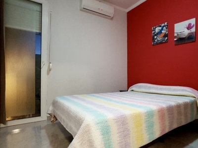 Habitación amueblada en apartamento de 3 dormitorios, Sants, Barcelona