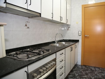 Piso con 3 habitaciones con ascensor y calefacción en Sant Andreu de la Barca