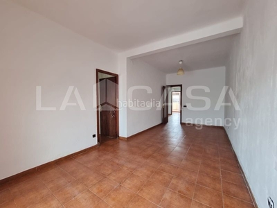 Piso ideal primera vivienda - inversión! +info.: +34691186446 thábata m. en Sant Adrià de Besòs