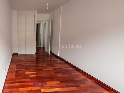 Piso magnífico y luminoso piso en venta de 103 m2 y 2 dormitorios; situado en urbanización cerrada. en Rivas - Vaciamadrid