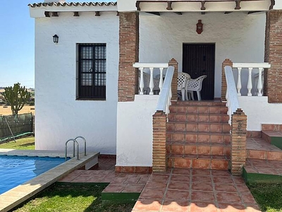 Casa con piscina a 500 mts de la playa