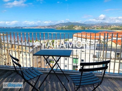 Fantástico apartamento con vistas al mar, gran terraza, piscina, garaje, trastero y a escasos metros de Playa Ladeira.