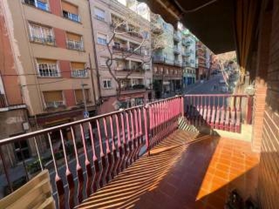 Piso de tres habitaciones entreplanta, El Guinardó, Barcelona