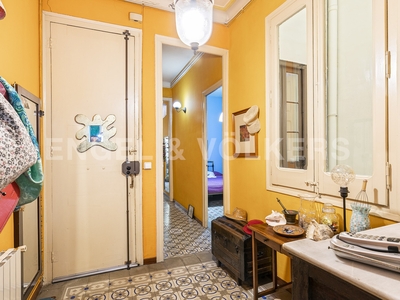 Bonito apartamento a reformar en Vila de Gràcia