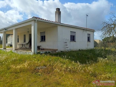 Casa con terreno en Valverde de Mérida