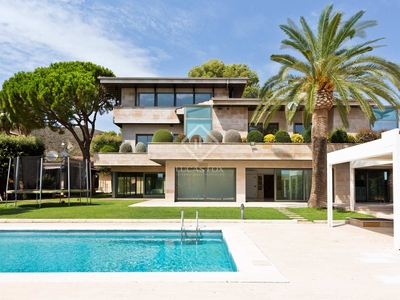 Casa / villa de 840m² en alquiler en Castelldefels