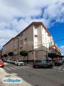 Alquiler piso garaje y aire acondicionado Centro