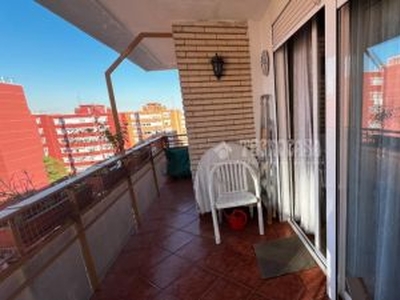 Piso en venta en Calle de Sierra Alcubierre