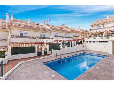 Casa adosada en venta en Calle Monóvar