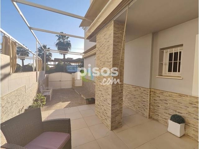 Casa en venta en Calle Clara Campoamor