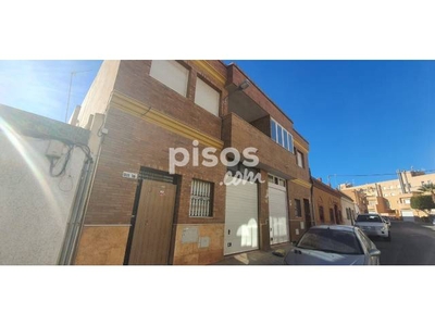 Casa en venta en Calle de Fernando III, cerca de Calle del Río Ulla