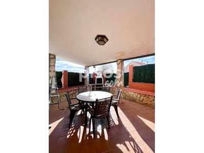 Casa pareada en venta en Torrejón de Velasco