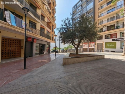 Apartamento en Venta en Calpe, Costa Blanca: Oportunidad de Inversión con Potencial de Reforma