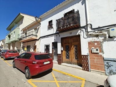 Casa en venta en Macastre, Valencia