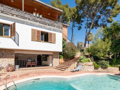 Chalet en venta en Castelldefels, Barcelona