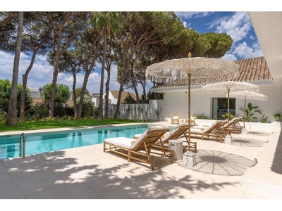 Magnifica villa de 5 dormitorios en el corazon de puerto banus y a pasos de la playa. VILLA Nº4