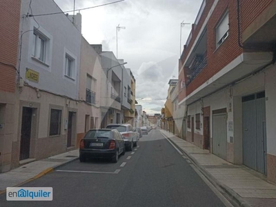 Vivienda amueblada con azotea. Zona maria auxiliadora