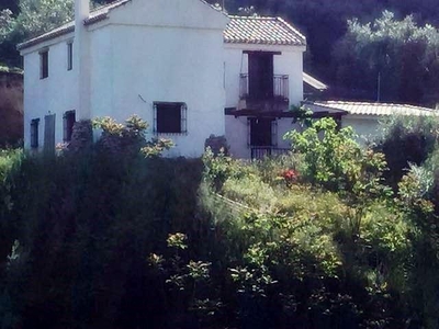 Casa con terreno en Villanueva Mesía