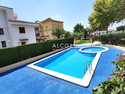 Venta de piso con piscina y terraza en Alcossebre
