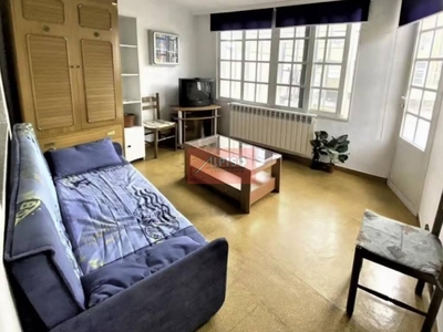 Venta Piso Ourense. Piso de dos habitaciones Con terraza calefacción individual
