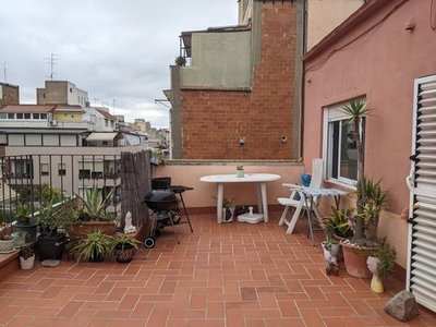 1-room flat with terrace in El Poble-sec