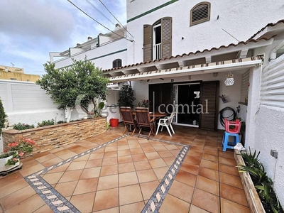 Alquiler Casa adosada Cunit. Con terraza 141 m²