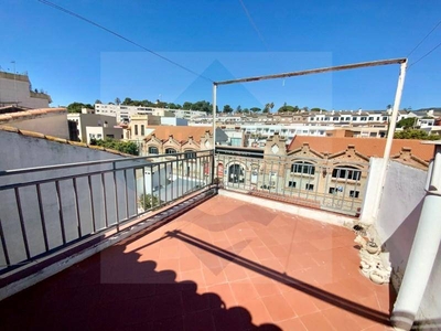 Alquiler Casa adosada El Masnou. Buen estado plaza de aparcamiento calefacción individual 196 m²