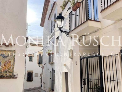 Alquiler Casa adosada Sitges. Con terraza 188 m²