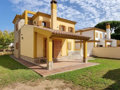 Alquiler Casa unifamiliar Chiclana de la Frontera. Con terraza 298 m²