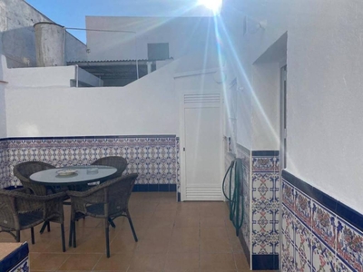 Alquiler Casa unifamiliar en Avenida OLIVAR DE RIVERO 0 Jerez de la Frontera. Buen estado con terraza 84 m²
