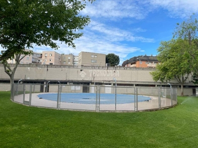 Alquiler Piso Alcobendas. Piso de tres habitaciones Con terraza calefacción individual