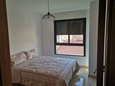 Alquiler Piso Alicante - Alacant. Piso de tres habitaciones Sexta planta con balcón