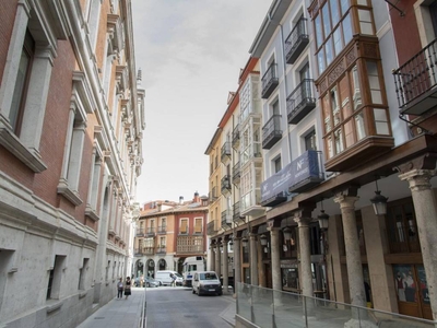 Alquiler Piso en Calle Manzana. Valladolid. Buen estado primera planta con balcón