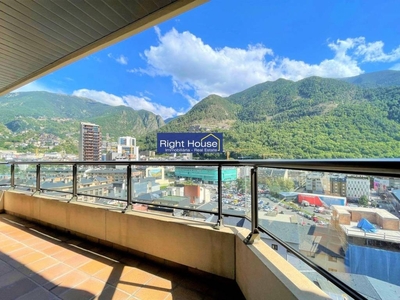 Alquiler Piso en Calle sant andre. Andorra la Vella. Buen estado segunda planta plaza de aparcamiento con terraza