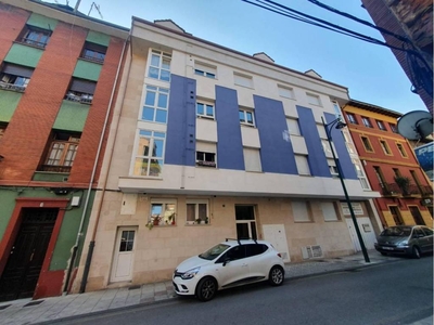 Alquiler Piso Langreo. Piso de tres habitaciones en Calle Palacio Valdés. Buen estado primera planta