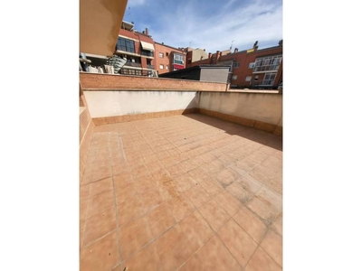 Alquiler Piso Lleida. Piso de tres habitaciones en Calle JUNEDA. Buen estado primera planta con terraza