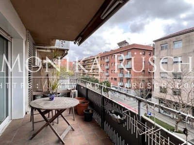 Alquiler Piso Sant Feliu de Llobregat. Piso de tres habitaciones Plaza de aparcamiento con terraza
