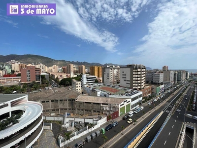 Alquiler Piso Santa Cruz de Tenerife. Piso de cuatro habitaciones en ClaraCampoamor 2. Séptima planta