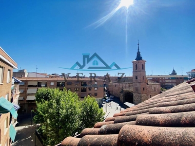 Alquiler Piso Talavera de la Reina. Piso de dos habitaciones en Calle Ideal. Buen estado cuarta planta con terraza