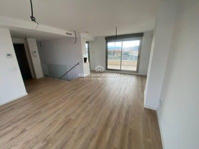 Alquiler Piso Torrent (València). Piso de tres habitaciones Sexta planta con terraza