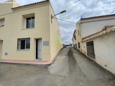 Casa de Pueblo en Venta en La alfoquia, Almería