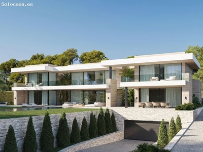 Espectacular villa de lujo de 4 dormitorios en Marbella con vistas impresionantes y piscina privada.
