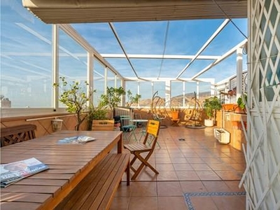 Exclusivo ático con una amplia terraza dos Dormitorios y 2 baños