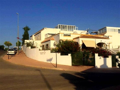 Habitación En Amplia Villa