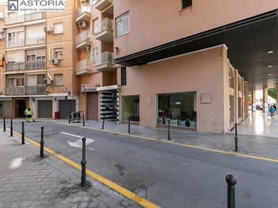 Piso en venta en calle Músico José Ayala Canto de 4 habitaciones con balcón y ascensor