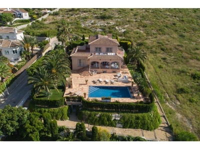 Se vende villa de lujo con vistas al mar en Javea.