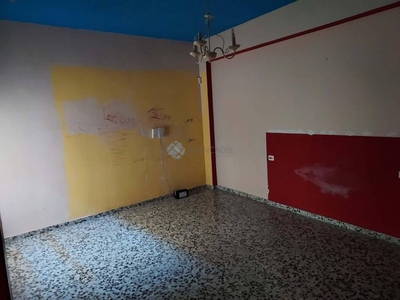 Venta Piso Alzira. Piso de cuatro habitaciones en Piletes. A reformar tercera planta