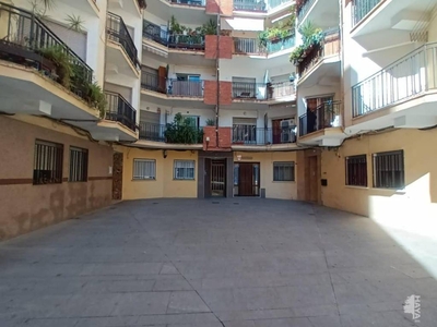 Venta Piso Gandia. Piso de tres habitaciones en Republica Argentina De La 69. Cuarta planta