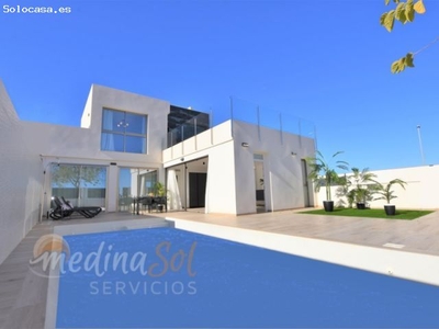 Villa de diseño a estrenar con piscina privada Los Belones